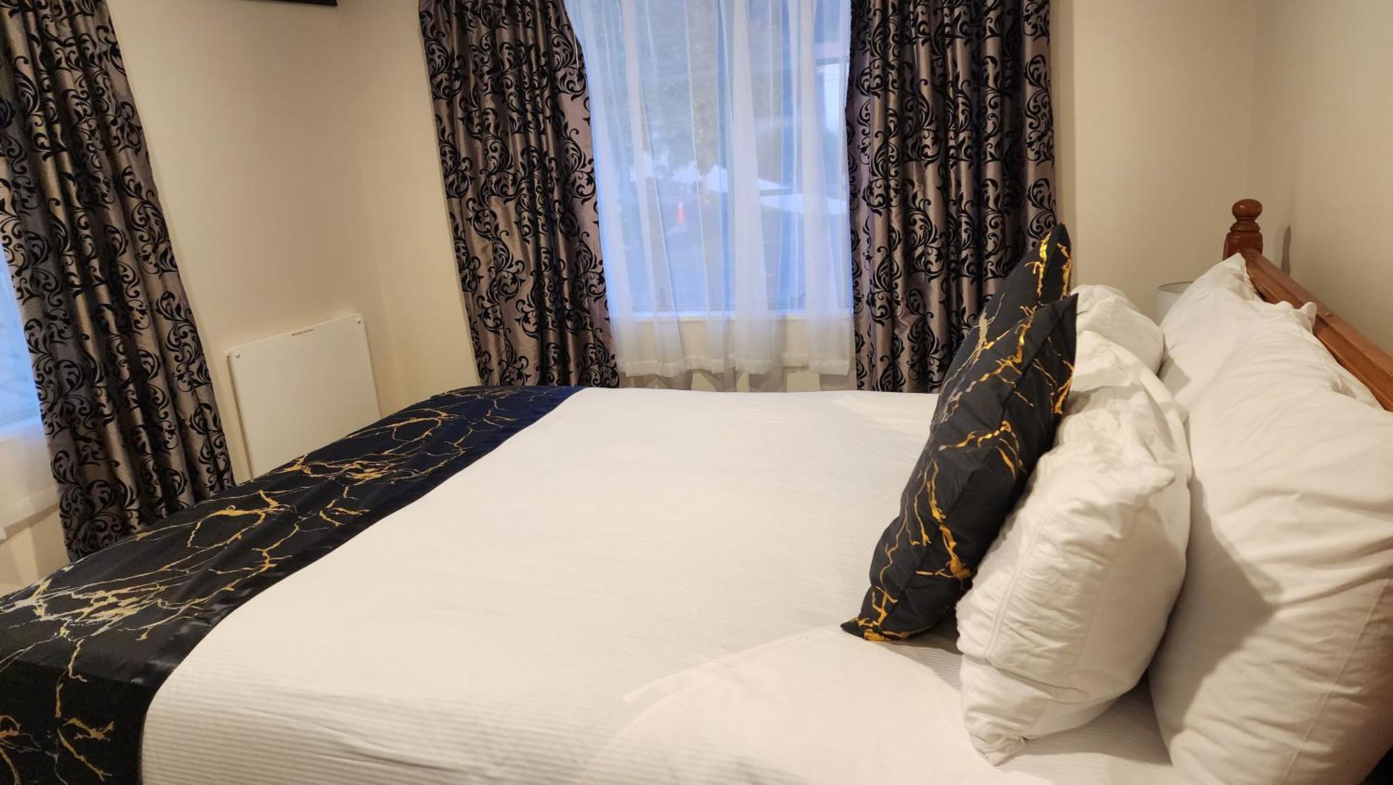 Bed & Breakfast @ Unsworth Heights Albany Auckland Room photo
